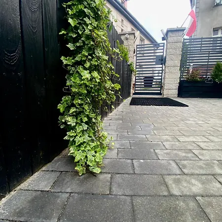 Mieszkanie Z Ogrodkiem Nr2 Apartment